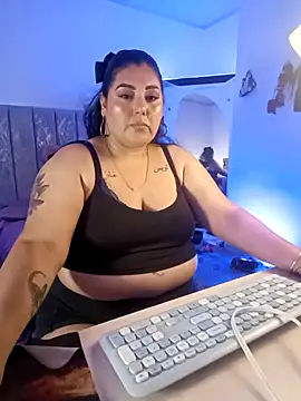 AndreaKinky online show from 10/30/25, 08:16