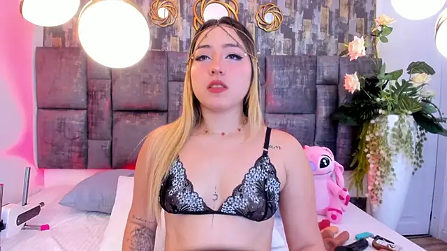 PatyLawrence online show from 11/16/25, 01:55