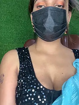 Snapshot of SEXY-SIMI-BHABI chatting on 04/15/26, 02:57 SEXY-SIMI-BHABI online show from 04/15/26, 02:57