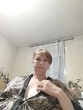 Flower2931 online show from 05/17/26, 07:10