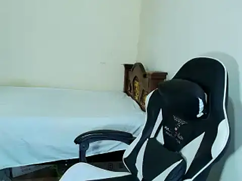 Snapshot of max_love255 chatting on 09/25/25, 07:50 max love255 online show from 09/25/25, 07:50