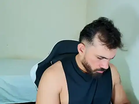 Snapshot of max_love255 chatting on 09/29/25, 08:35 max love255 online show from 09/29/25, 08:35