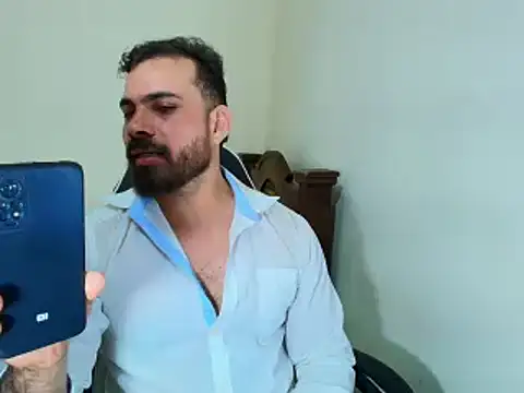 Snapshot of max_love255 chatting on 10/04/25, 07:56 max love255 online show from 10/04/25, 07:56