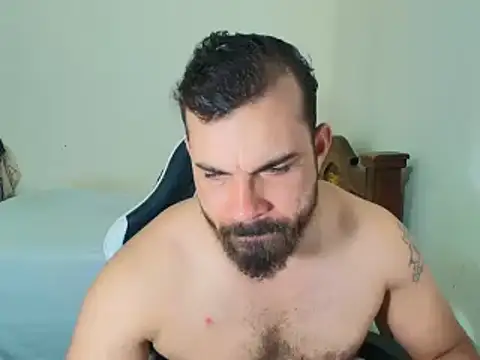 Snapshot of max_love255 chatting on 10/20/25, 09:04 max love255 online show from 10/20/25, 09:04