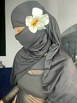  Zahiira  online show from 07/28/26, 03:32