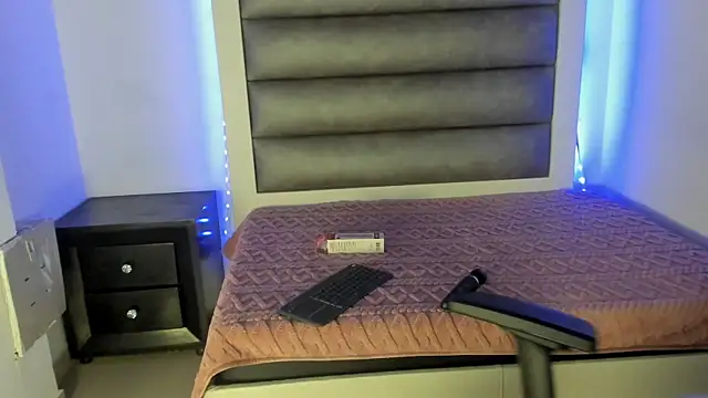 Andrea brunnette online show from 09/26/25, 01:26