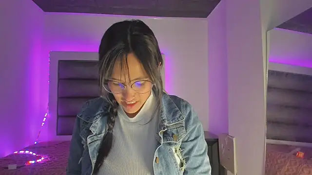 Andrea brunnette online show from 10/30/25, 12:39