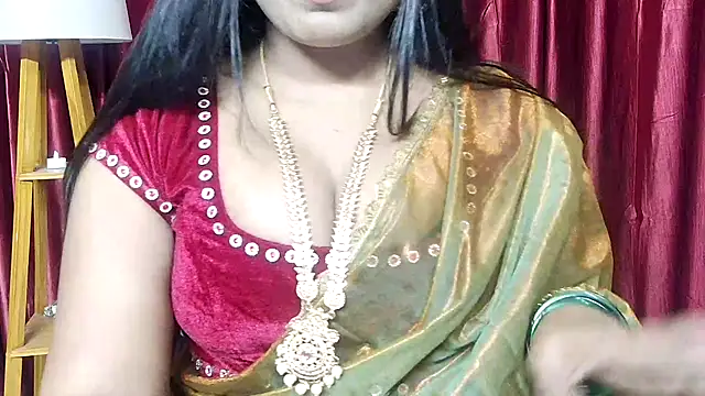 Snapshot of Webrowncouple chatting on 11/10/25, 03:11 Webrowncouple online show from 11/10/25, 03:11