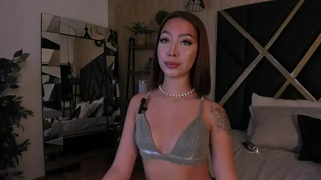 AllisonOwens online show from 11/25/25, 09:53