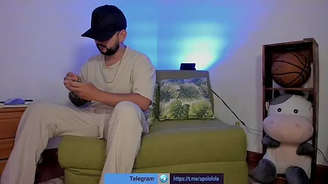 lola n apolo online show from 10/06/25, 01:58