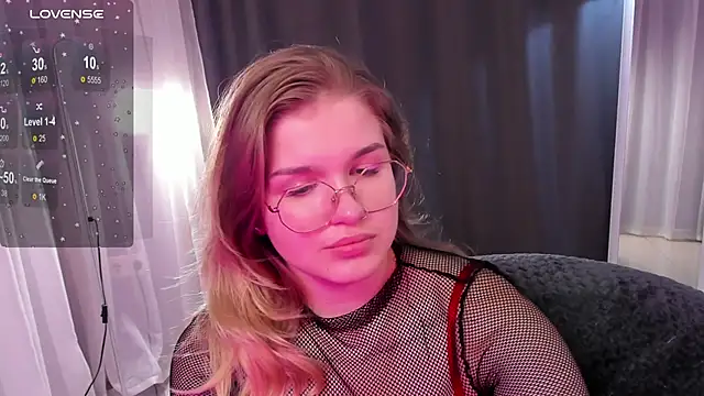 SophieMurrr online show from 09/17/25, 03:35