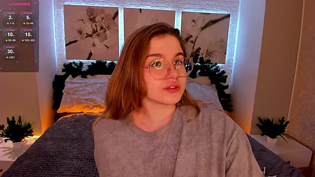 Snapshot of SophieMurrr chatting on 12/02/25, 03:29 SophieMurrr online show from 12/02/25, 03:29