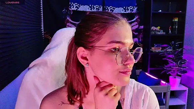 SophieMurrr online show from 07/19/26, 08:12