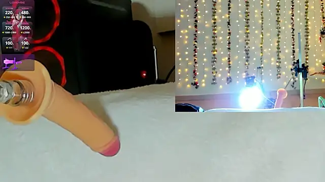 Snapshot of Kitty__Rose__ chatting on 11/02/25, 10:17 Kitty Rose online show from 11/02/25, 10:17