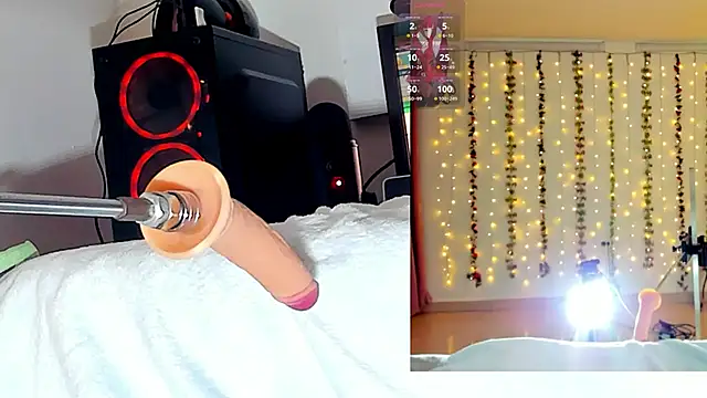 Snapshot of Kitty__Rose__ chatting on 11/16/25, 10:10 Kitty Rose online show from 11/16/25, 10:10