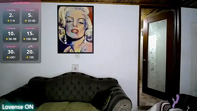 leahot29 online show from 09/28/25, 07:58