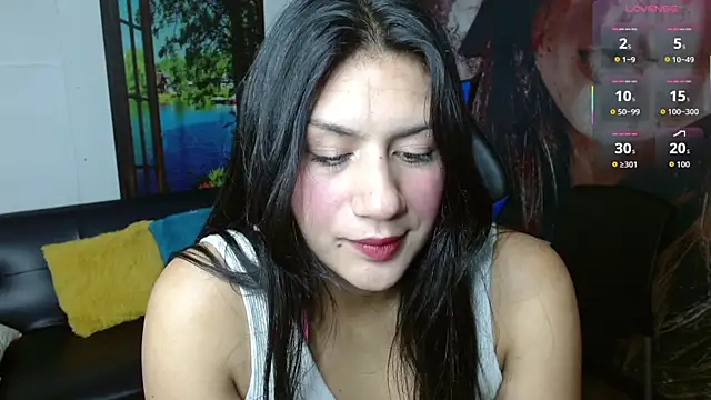 gigi gilt  online show from 11/12/25, 04:13