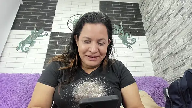 Sandra Milf love online show from 09/18/25, 03:08