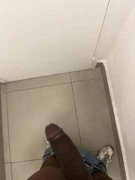 kamo012000 online show from 09/25/25, 12:42