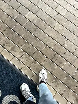 kamo012000 online show from 09/30/25, 08:41