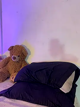 Snapshot of cam11_07 chatting on 10/21/25, 09:26 cam11 07 online show from 10/21/25, 09:26