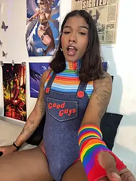 Snapshot of cam11_07 chatting on 10/25/25, 04:13 cam11 07 online show from 10/25/25, 04:13