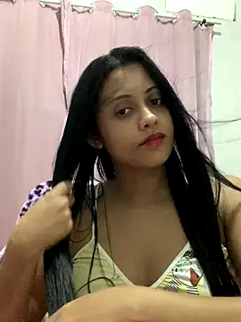 Snapshot of afroditii chatting on 10/21/25, 12:22 afroditii online show from 10/21/25, 12:22