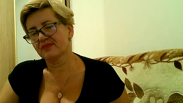 Dana4921 online show from 10/18/25, 05:03