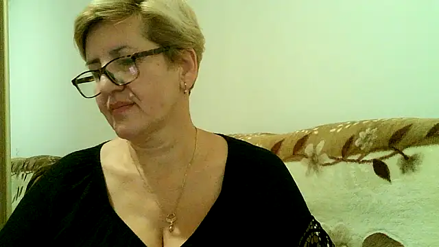 Dana4921 online show from 10/27/25, 06:45