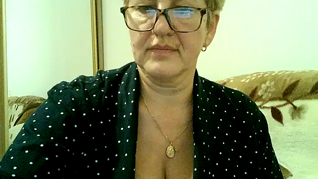 Snapshot of Dana4921 chatting on 11/04/25, 05:01 Dana4921 online show from 11/04/25, 05:01