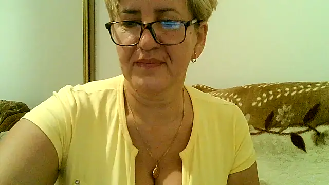 Snapshot of Dana4921 chatting on 11/24/25, 05:23 Dana4921 online show from 11/24/25, 05:23