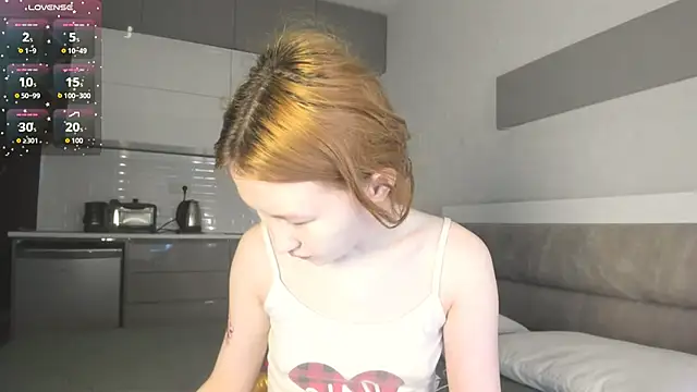 Clarity Yumi online show from 09/20/25, 03:18