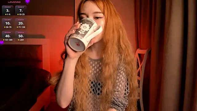 Clarity Yumi online show from 10/19/25, 03:07