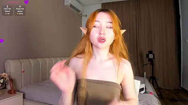 Clarity Yumi online show from 10/31/25, 02:51