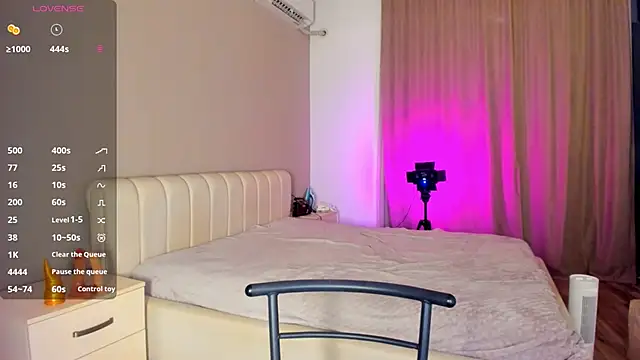 Clarity Yumi online show from 11/19/25, 02:55