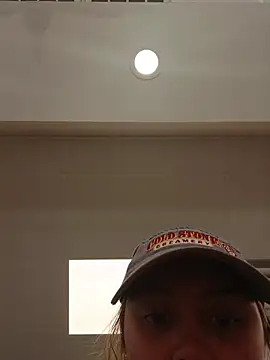 Snapshot of ryder393 chatting on 11/06/25, 05:47 ryder393 online show from 11/06/25, 05:47