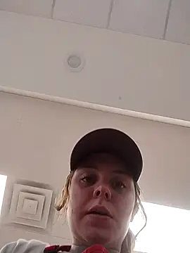 Snapshot of ryder393 chatting on 12/04/25, 08:06 ryder393 online show from 12/04/25, 08:06