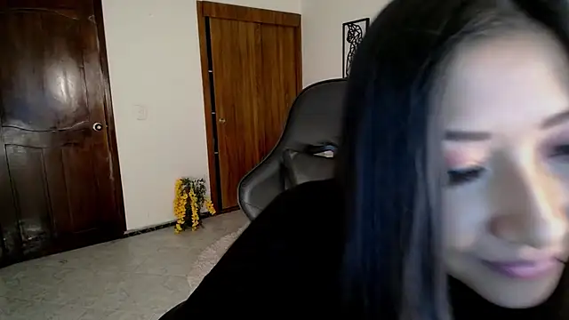 Mia 1120 online show from 10/24/25, 02:24