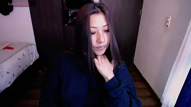 Mia 1120 online show from 05/13/26, 02:36