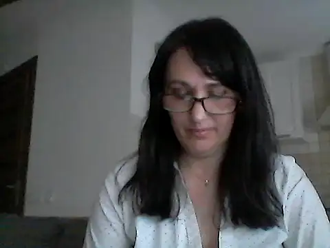 Elena48324 online show from 05/06/26, 05:18
