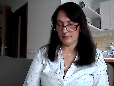 Elena48324 online show from 05/08/26, 09:47