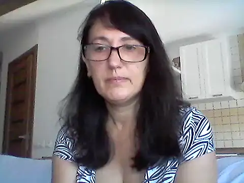 Elena48324 online show from 07/04/26, 05:57
