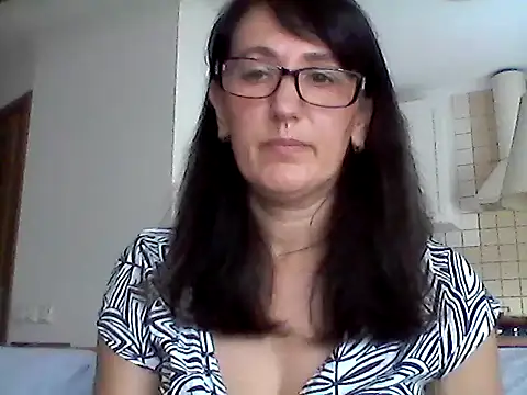 Elena48324 online show from 07/05/26, 10:11