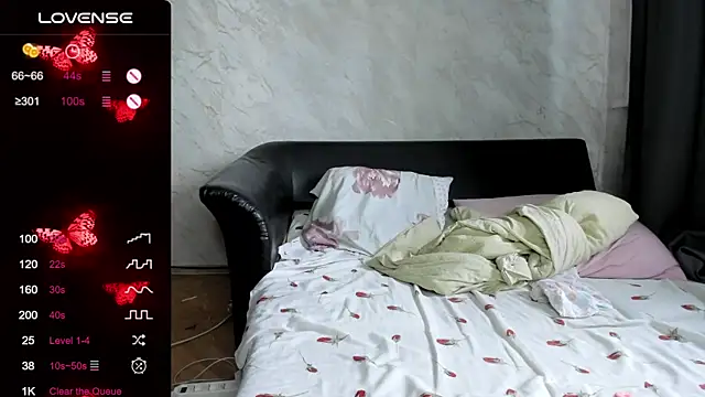 Snapshot of alice_allens chatting on 10/18/25, 11:00 alice allens online show from 10/18/25, 11:00