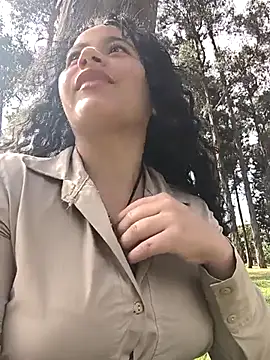 Snapshot of Yaya_watson chatting on 06/03/26, 08:14 Yaya watson online show from 06/03/26, 08:14