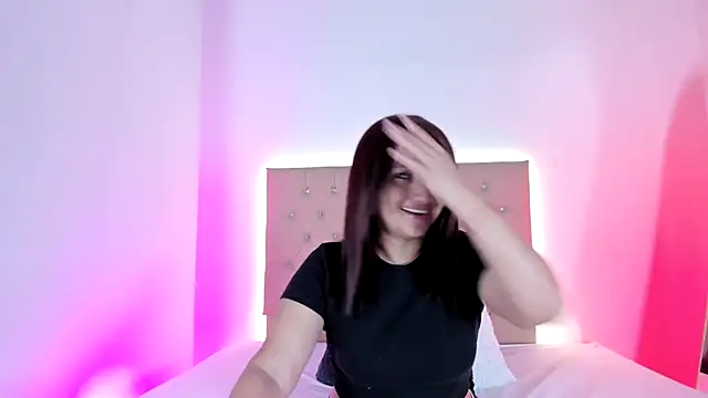 Zafiro  Brown online show from 10/19/25, 11:55