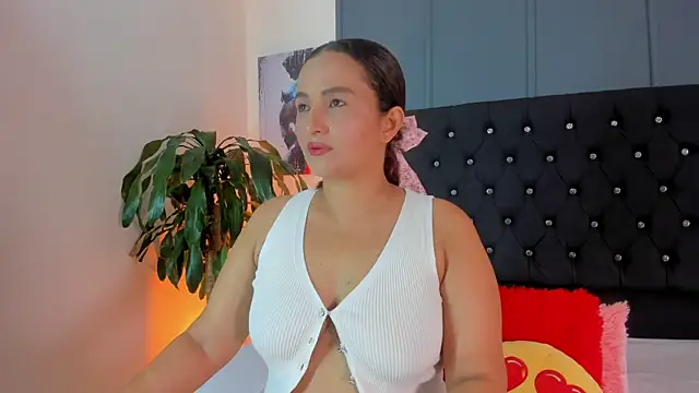 Zafiro  Brown online show from 05/28/26, 02:58