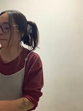 Dafne Mel online show from 09/23/25, 12:02