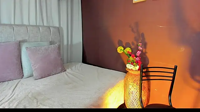 Dafne Mel online show from 11/29/25, 08:12