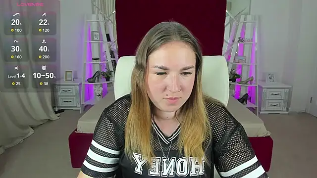 Sofii darling online show from 06/08/26, 04:40